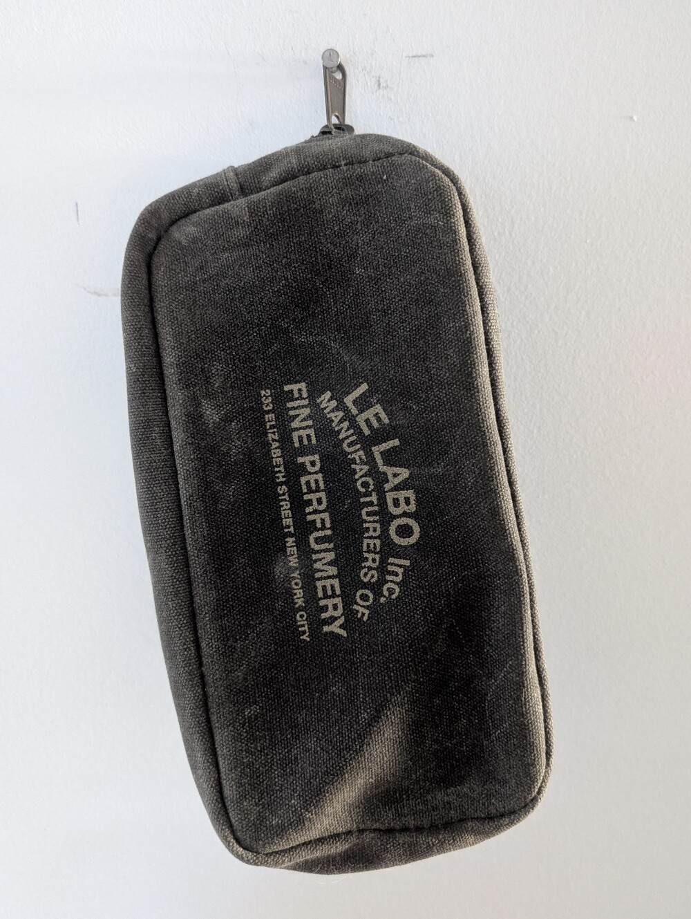 Le Labo Olive Waxed Canvas Toiletry Pouch - Picture 3 of 6